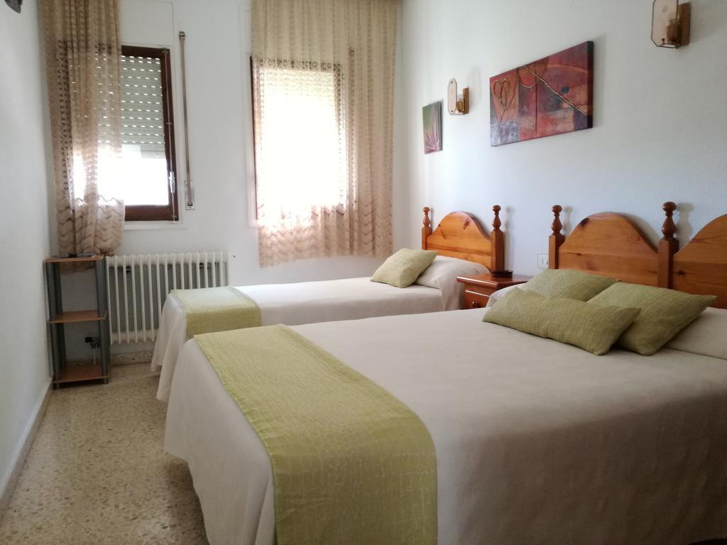 Hostal Los Pinares Lloret de Mar Zewnętrze zdjęcie