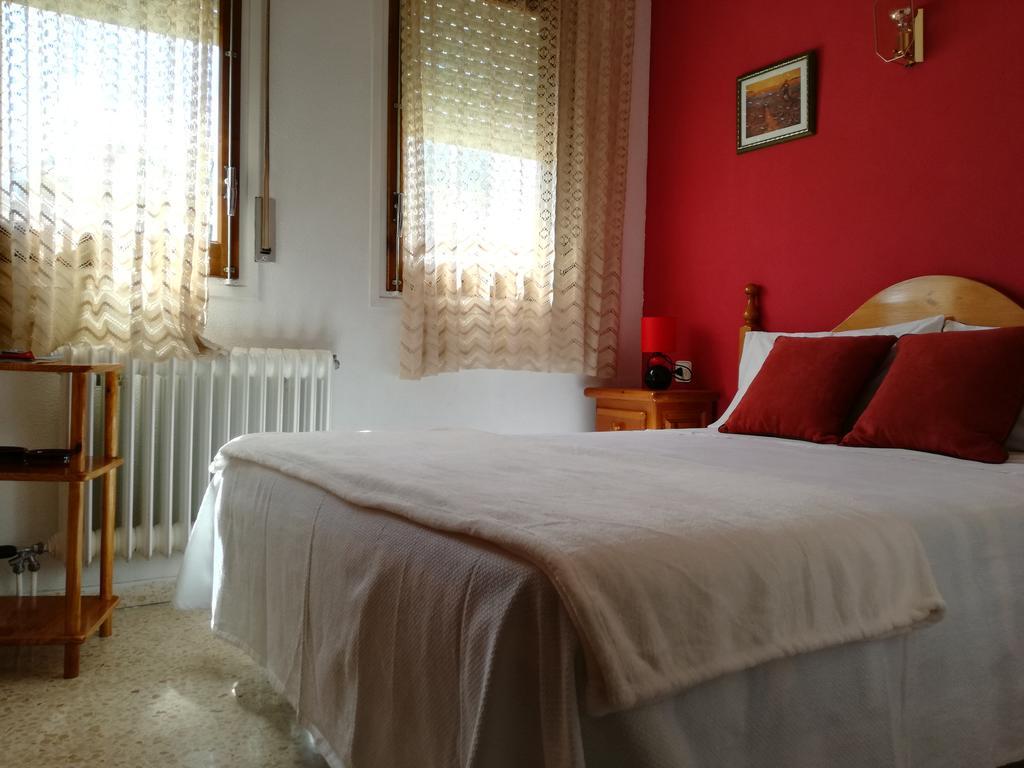 Hostal Los Pinares Lloret de Mar Zewnętrze zdjęcie